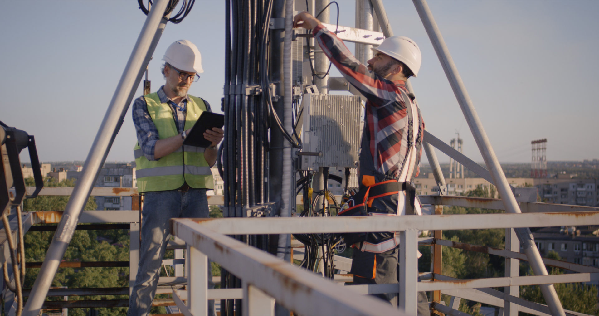 Engineers working on 5g antenna